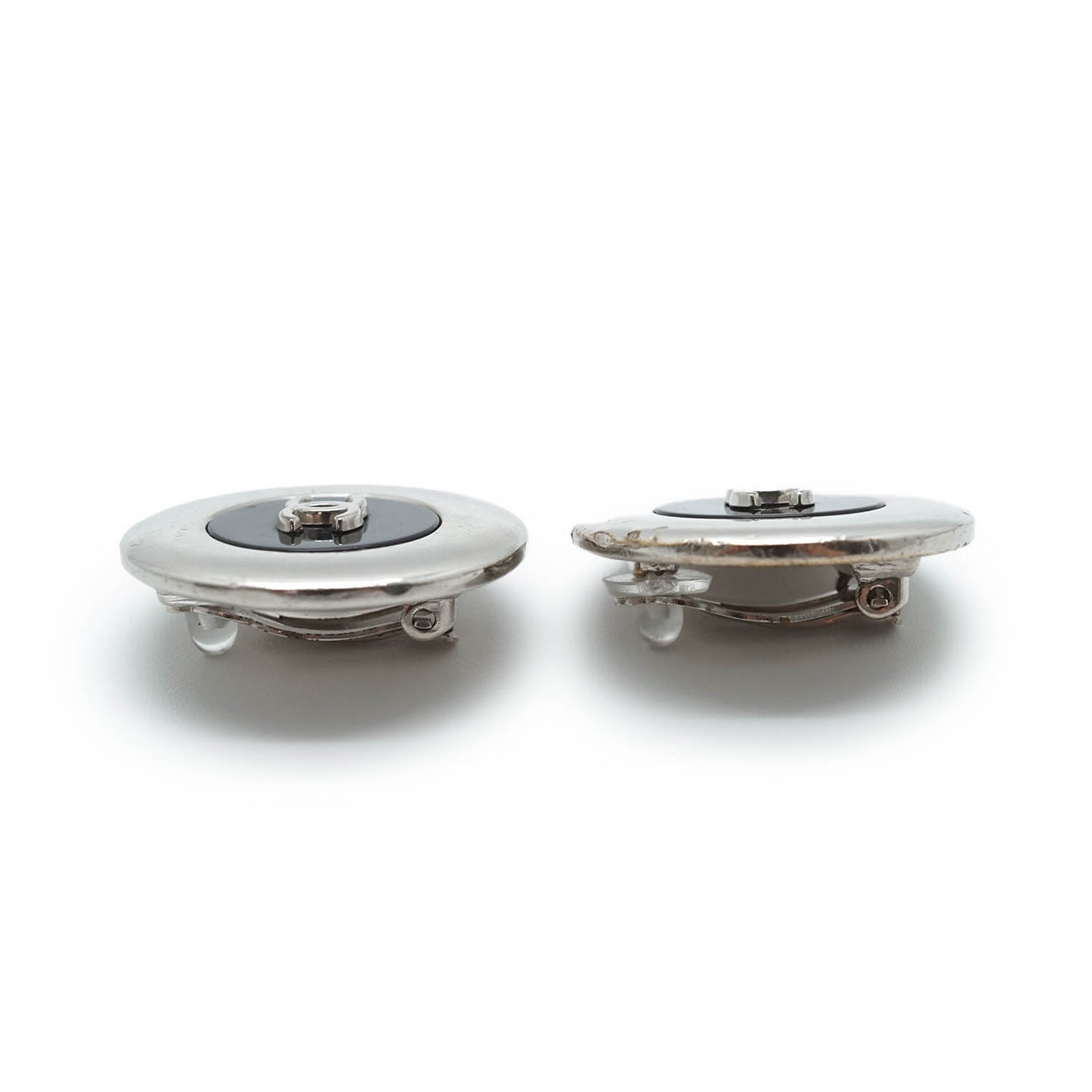 Bicolor Round Clip Earrings