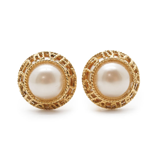 Artificial Pearl Round Clip Earrings GP
