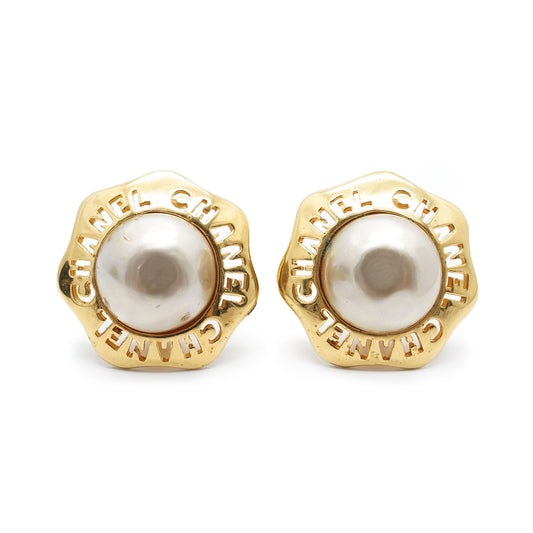 Artificial Pearl Flower Round Clip Earrings