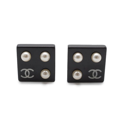 Coco Mark Pearl Square Clip Earrings
