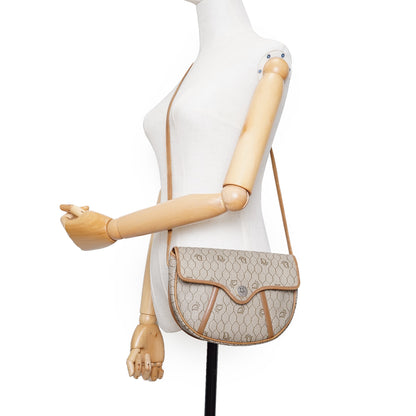 Honeycomb Flap Crossbody Bag