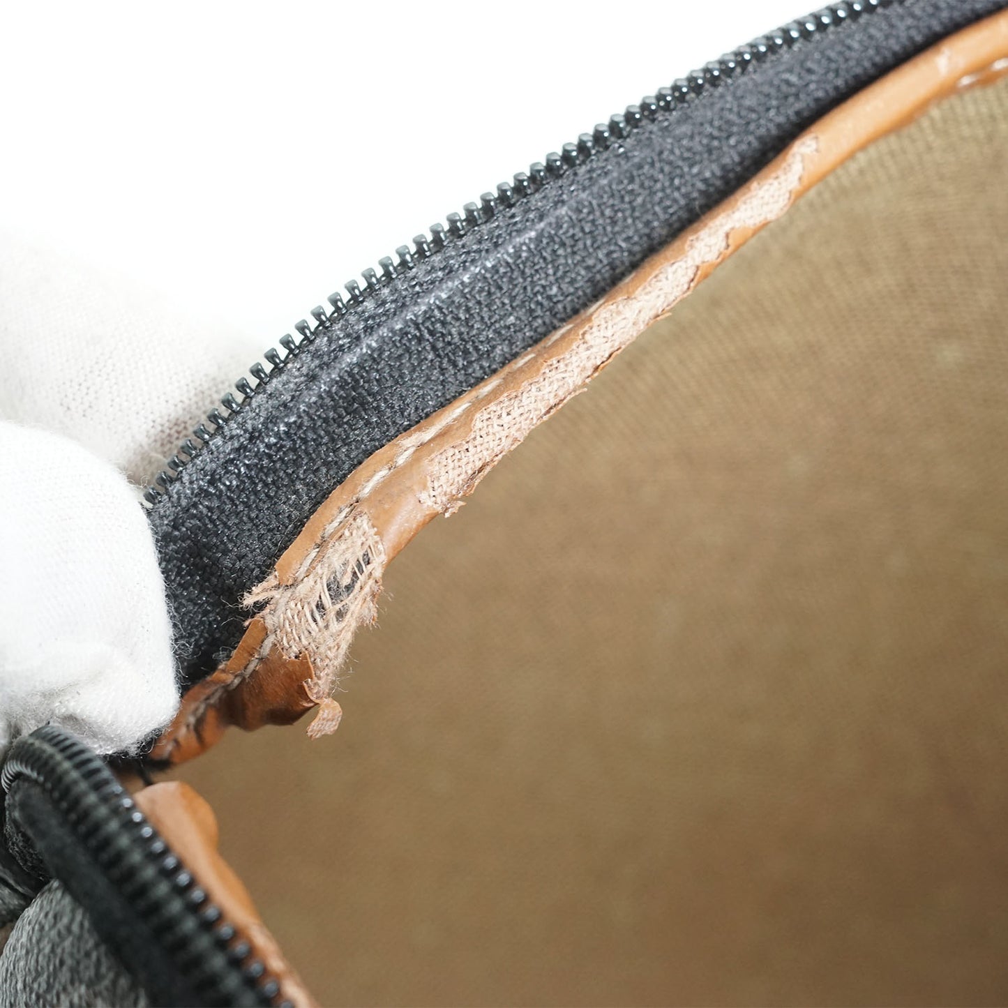 Honeycomb Pouch