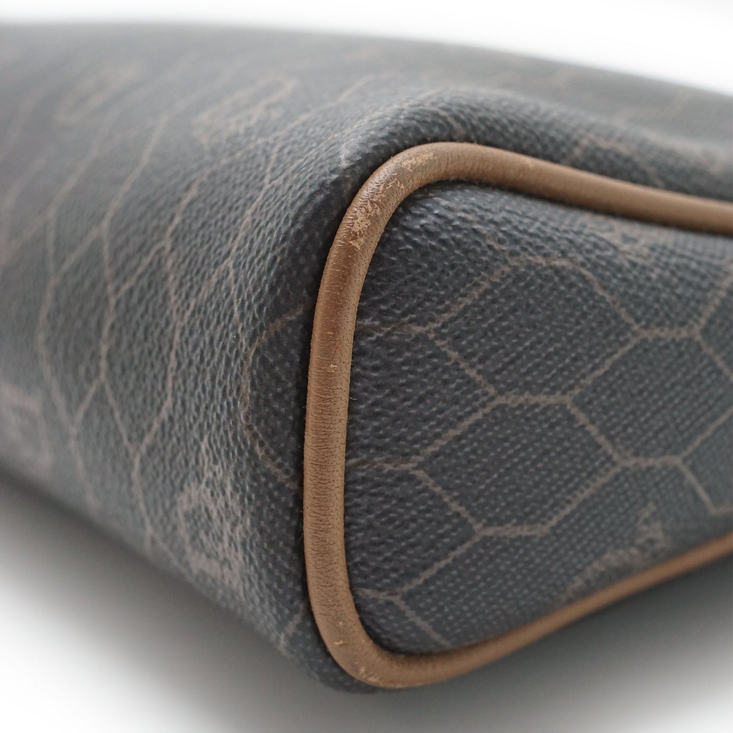 Honeycomb Pouch