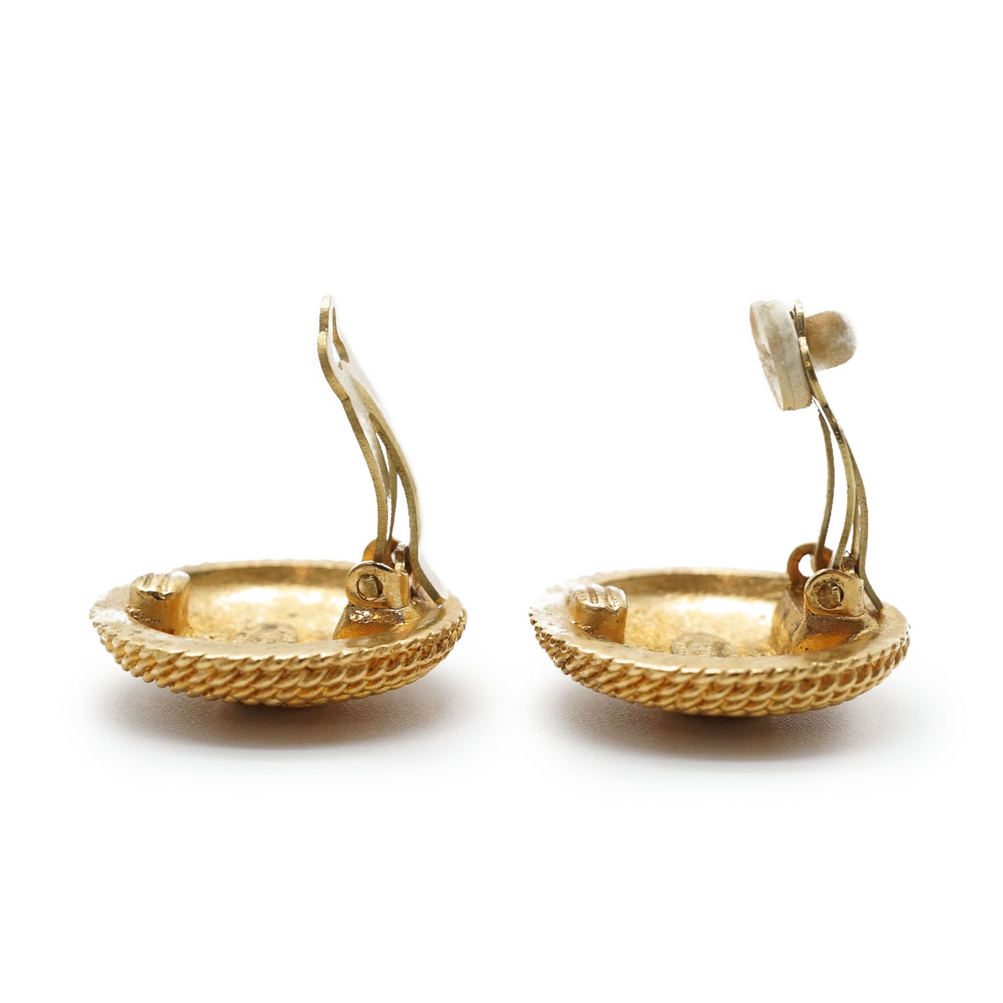 CC Logo Twisted Rope Round Clip-On Earrings GP