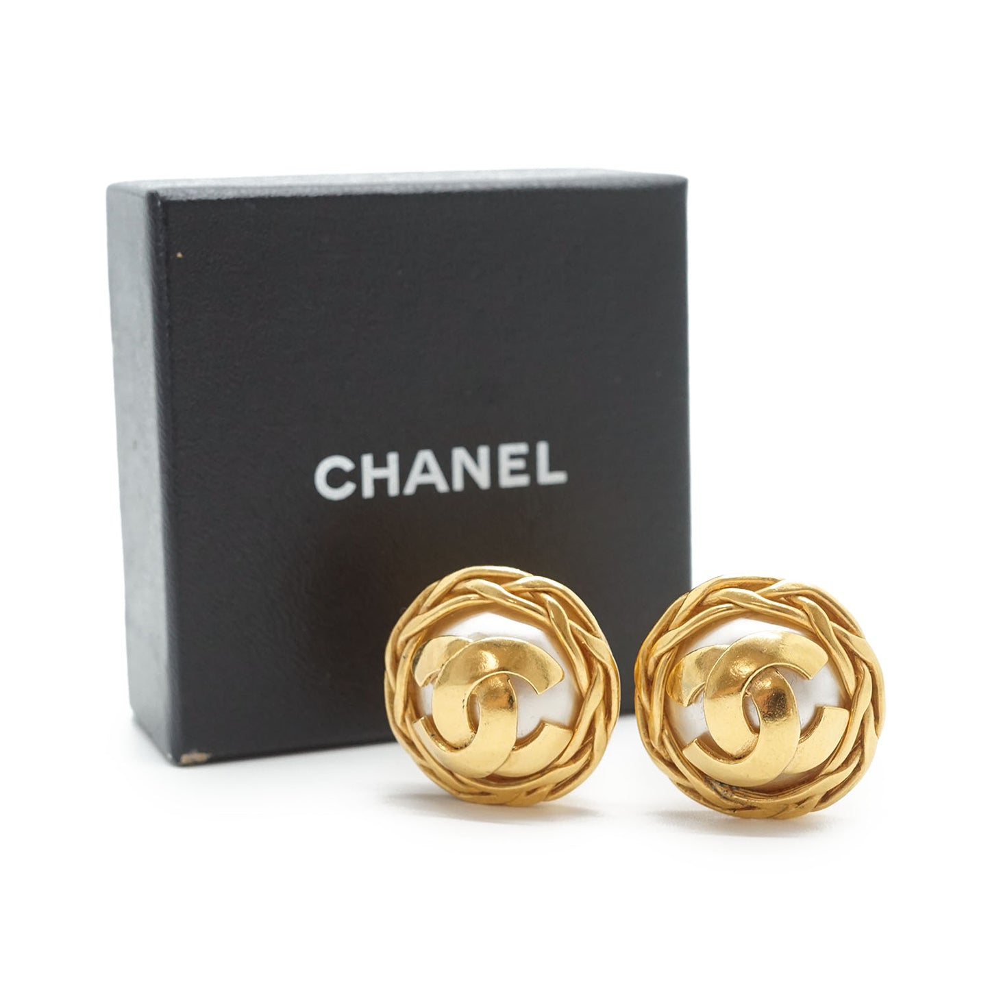 CC Logo Artificial Pearl Round Clip-On Earrings GP