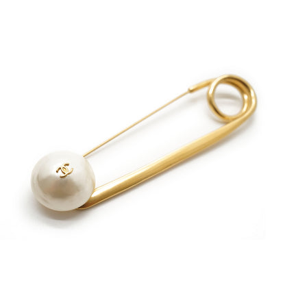 CC Logo Artificial Pearl Safety Pin Brooch GP
