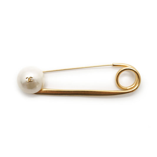 CC Logo Artificial Pearl Safety Pin Brooch GP