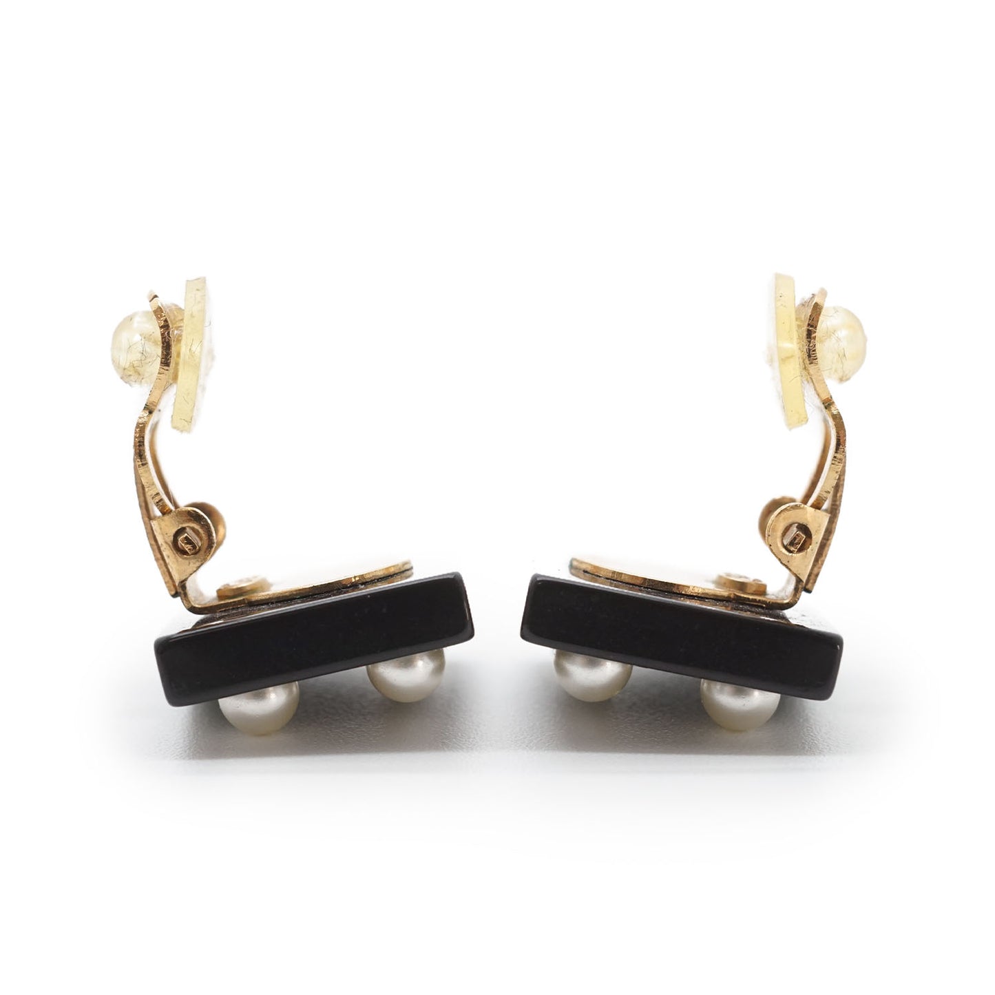 CC Logo Artificial Pearl Square Clip-On Earrings GP