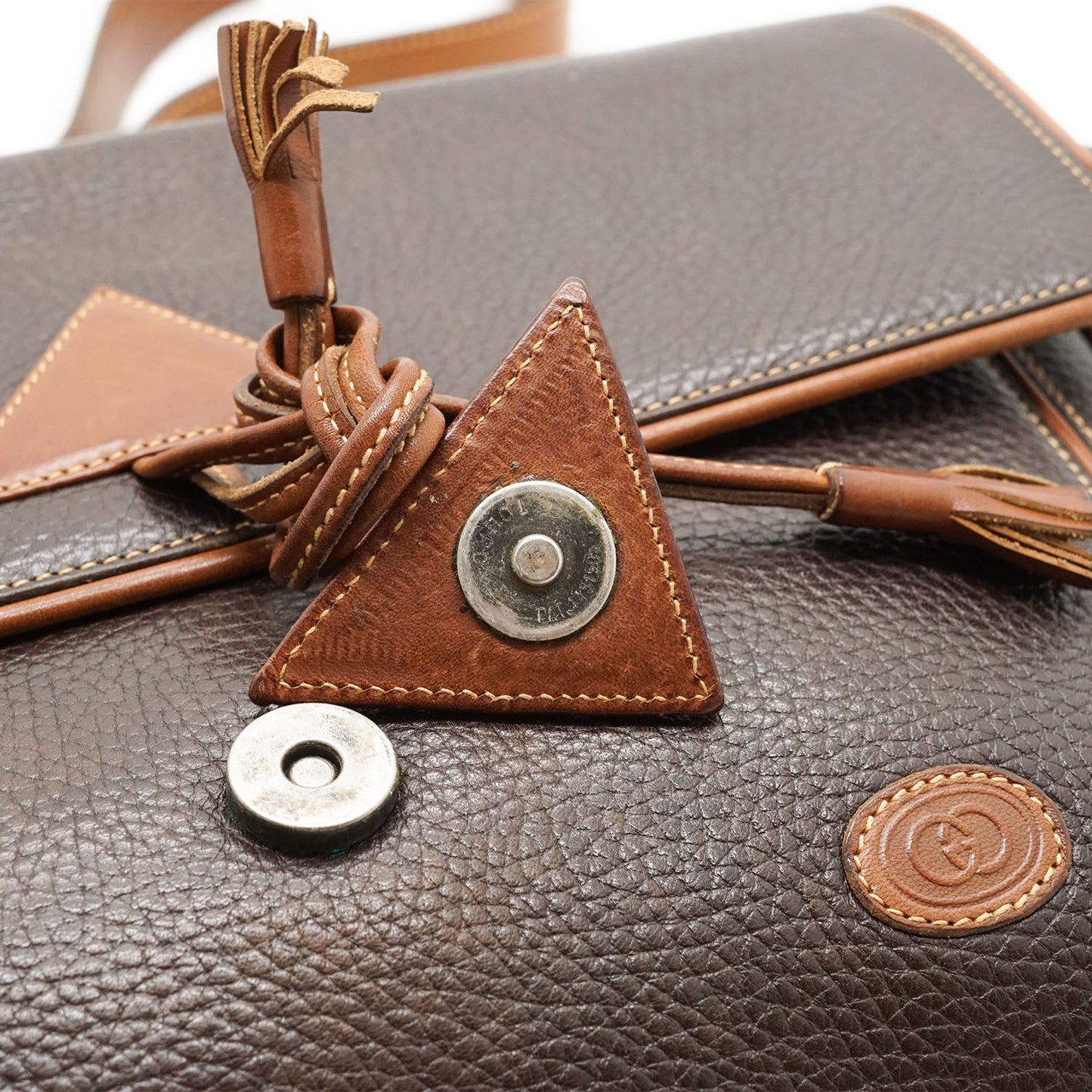 Vintage Triangle Detail Shoulder Bag