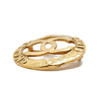 Cut-out CC Chanel Paris Brooch GP