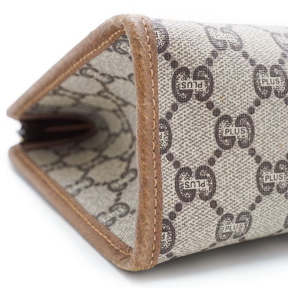 GG Supreme Gucci Plus Vintage Coated Canvas Clutch