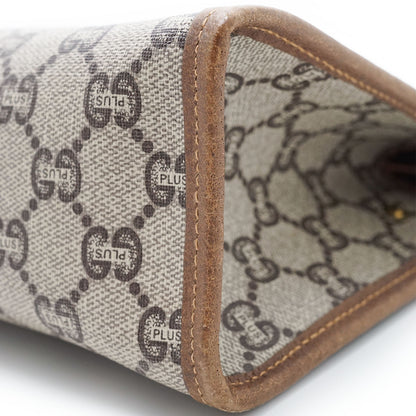 GG Supreme Gucci Plus Vintage Coated Canvas Clutch