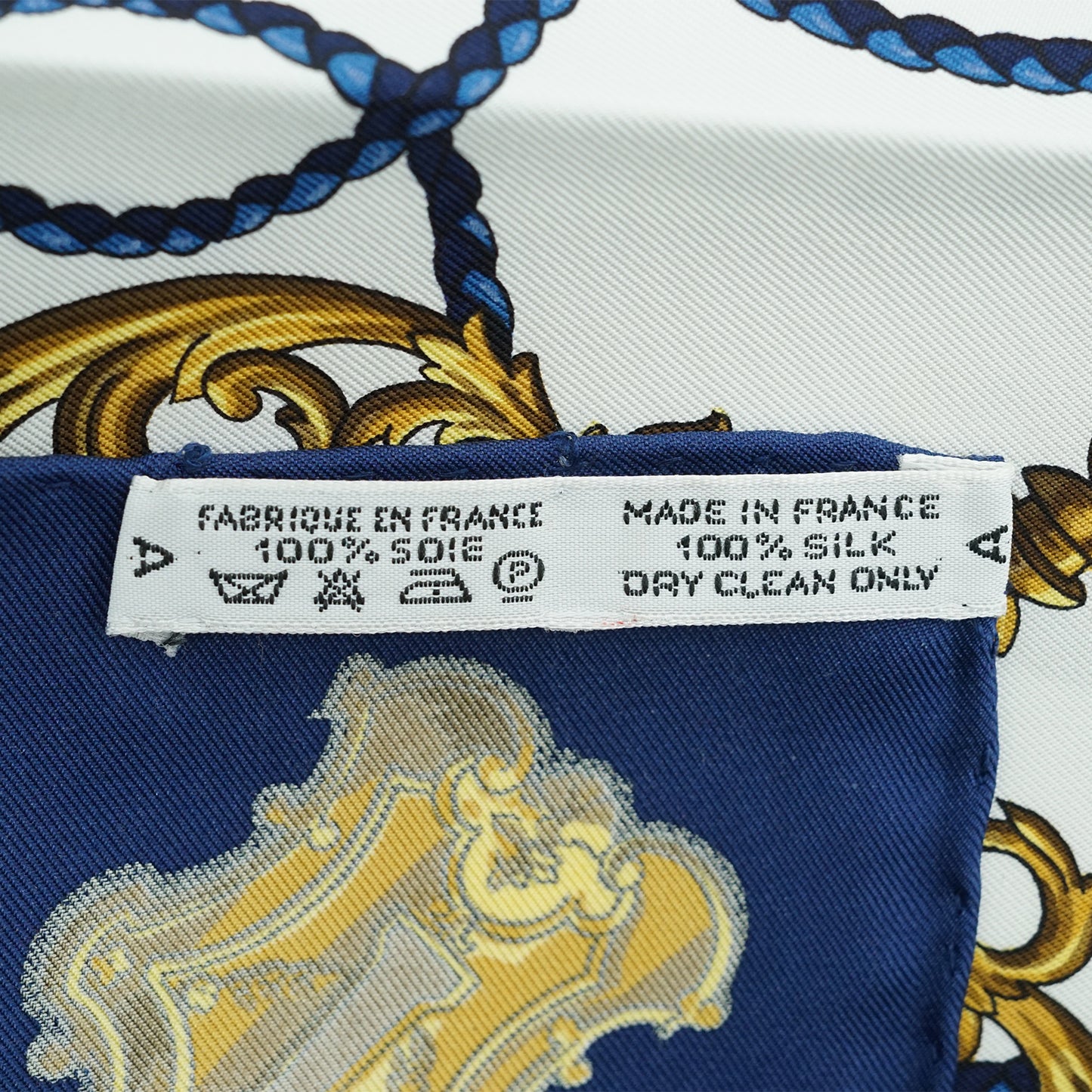 Les Cles Silk Carre 90