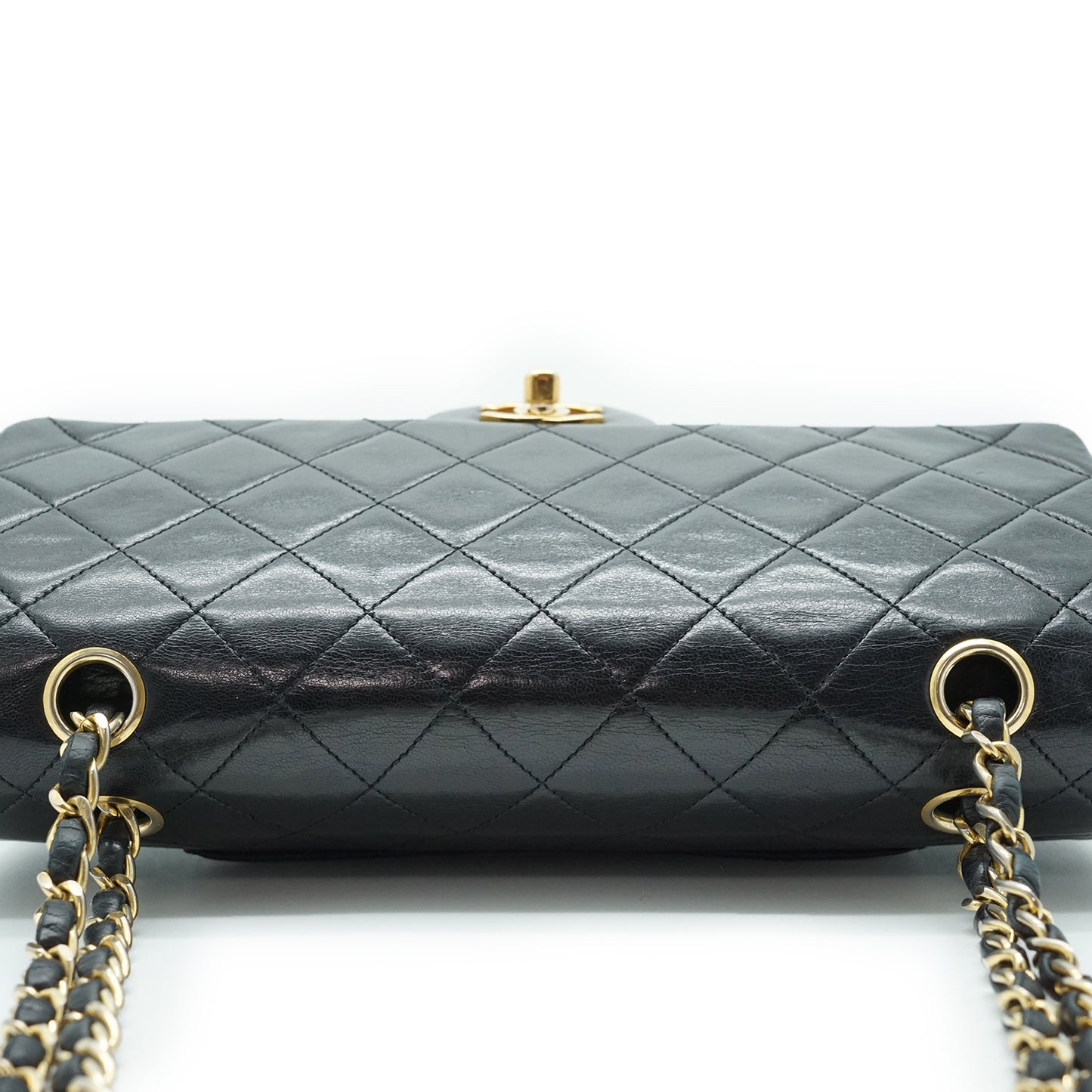 Double Flap Matelasse 25 Lambskin Chain Shoulder Bag