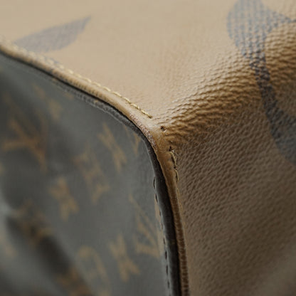 Monogram Giant Reverse On The Go GM