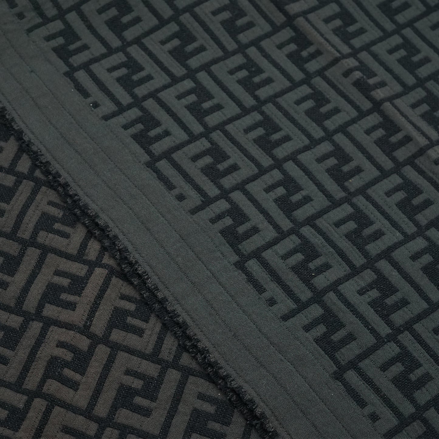 Zucca Wool Fringed Scarf