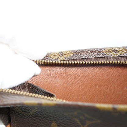 Monogram Poche Toilette 26