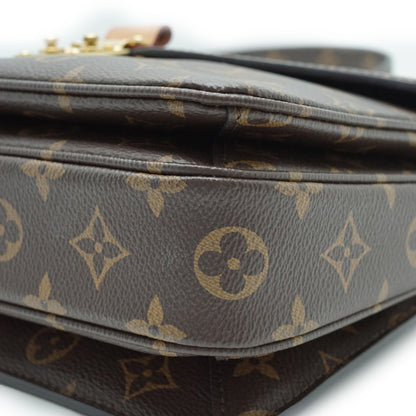 Monogram Pochette Metis