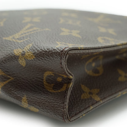 Monogram Poche Toilette 26