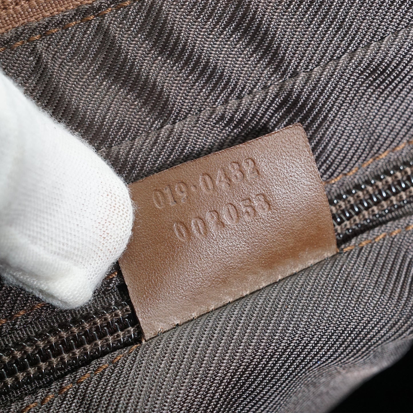 GG Canvas Messenger Bag
