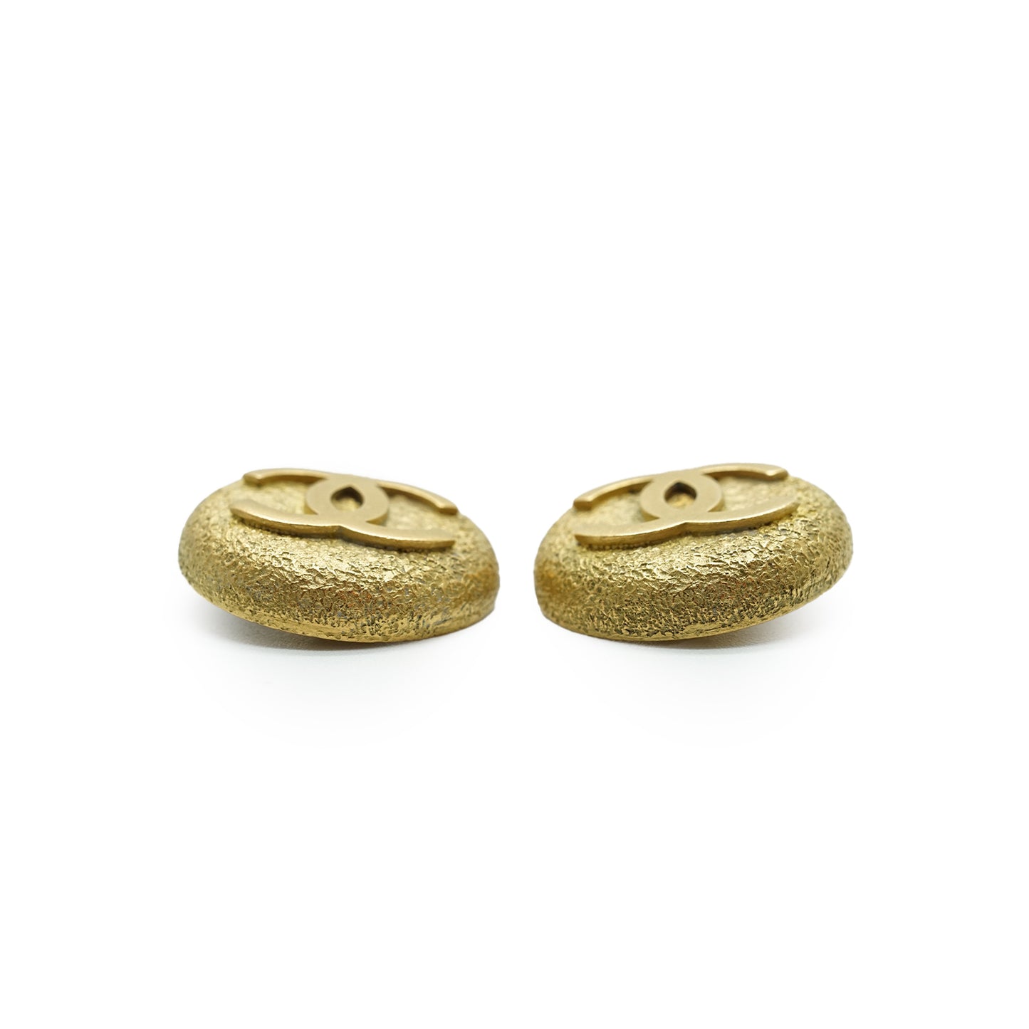 CC Logo Textured Button Clip-on Earrings GP