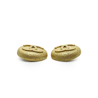 CC Logo Textured Button Clip-on Earrings GP