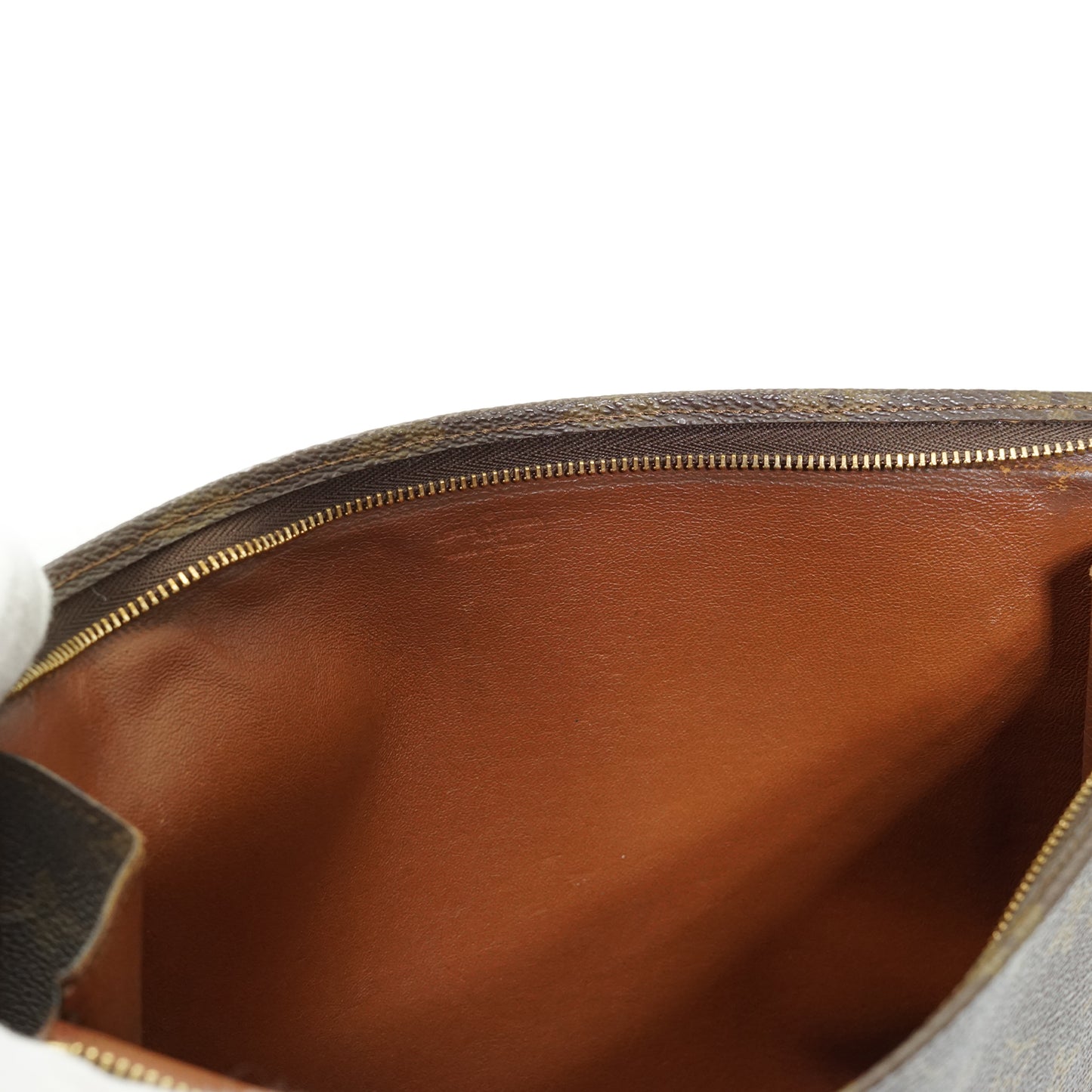 Monogram Poche Toilette 26