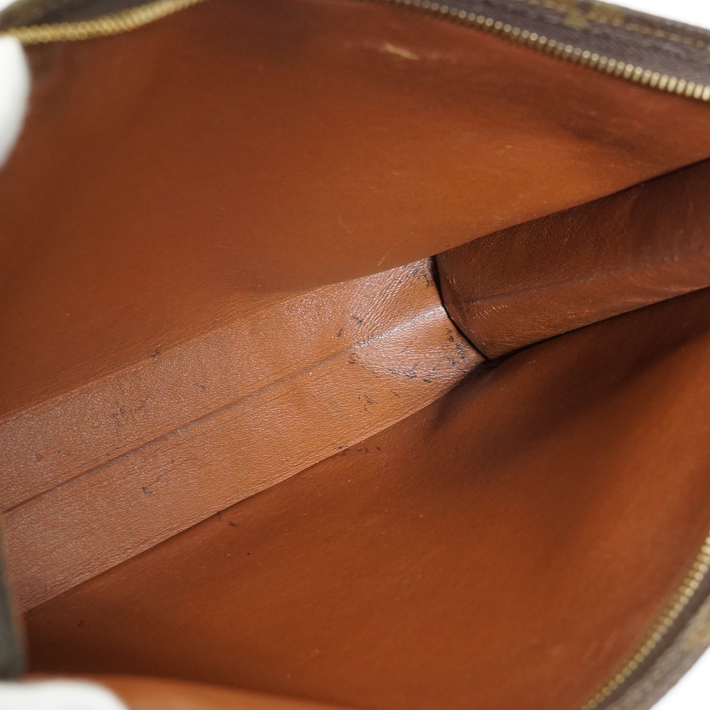 Monogram Poche Toilette 26