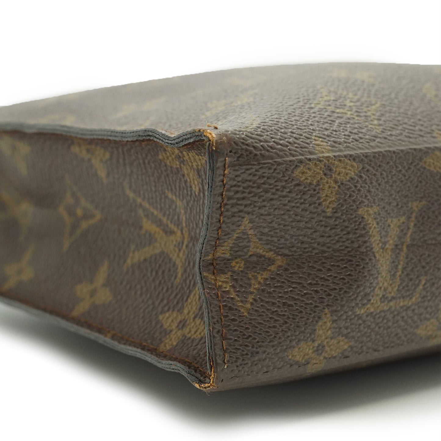 Monogram Poche Toilette 26