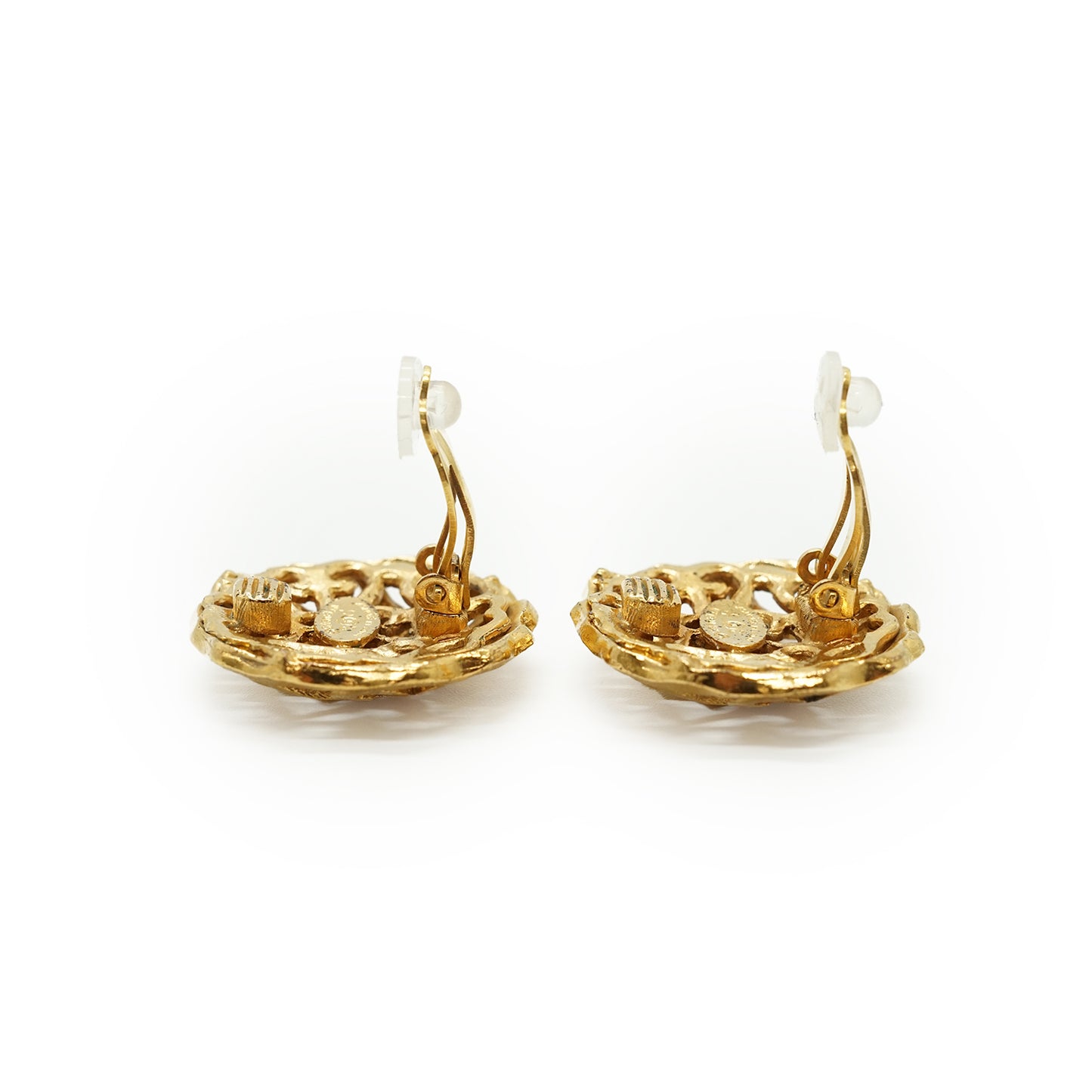 Vintage CC Cut-out Round Clip-on Earrings GP