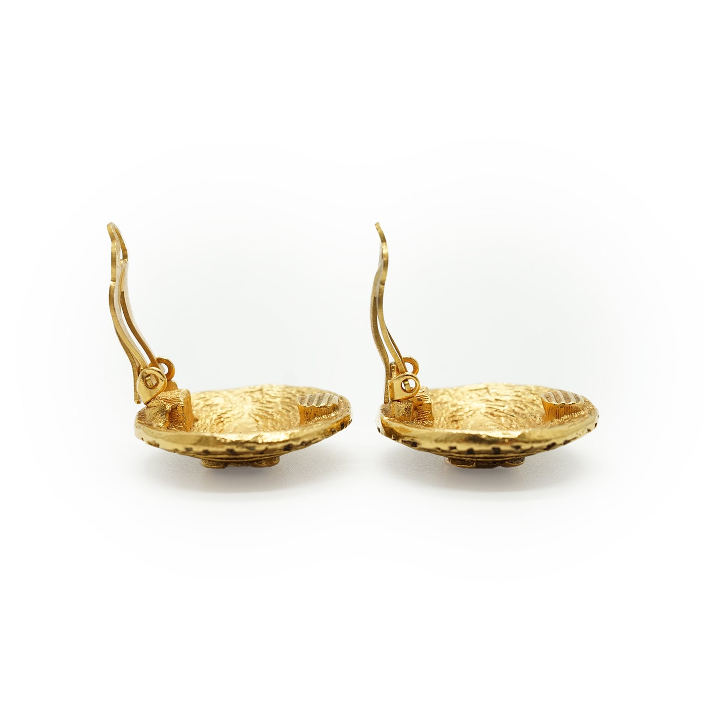 CC Logo Round Clip-on Earrings