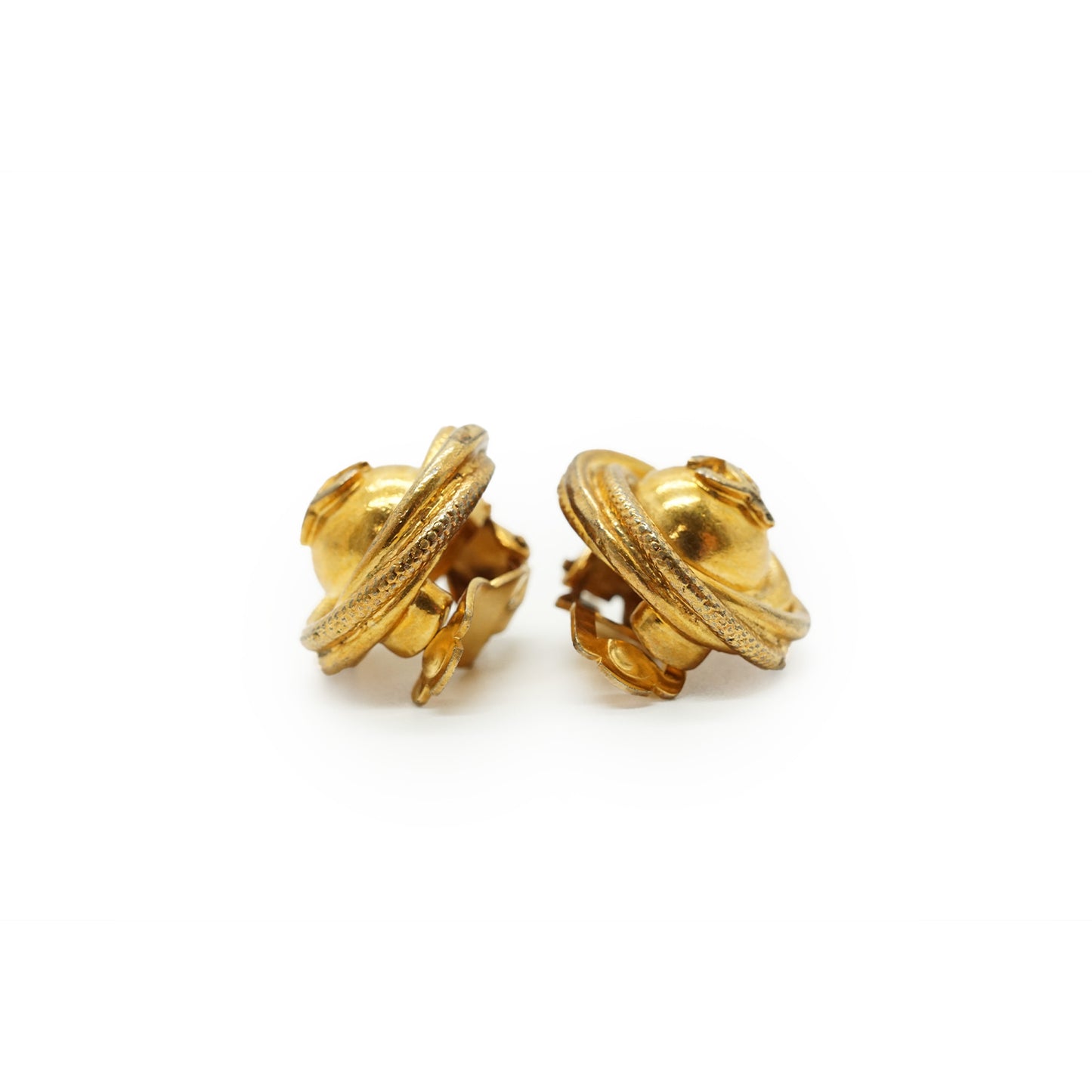 CC Twisted Round Clip-on Earrings GP