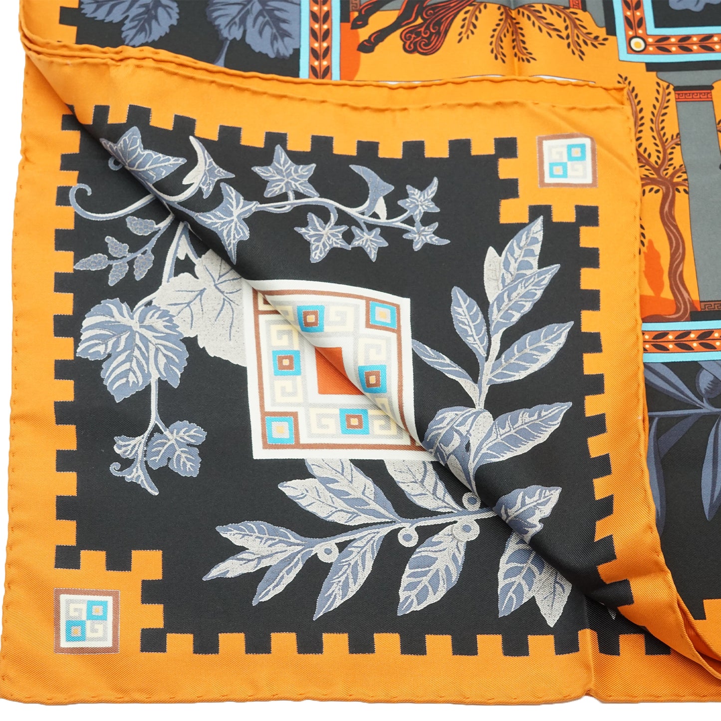 Musique des Dieux Silk Carre 90