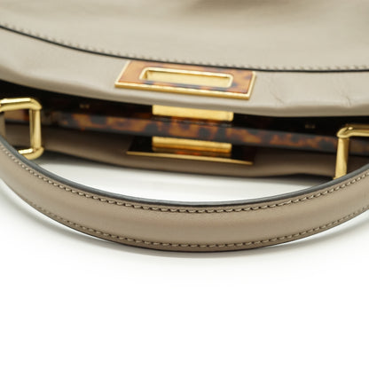 Peekaboo Medium Tortoise Detail