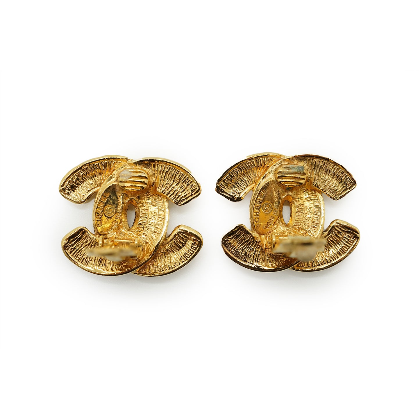 CC Matelasse Clip-on Earrings GP