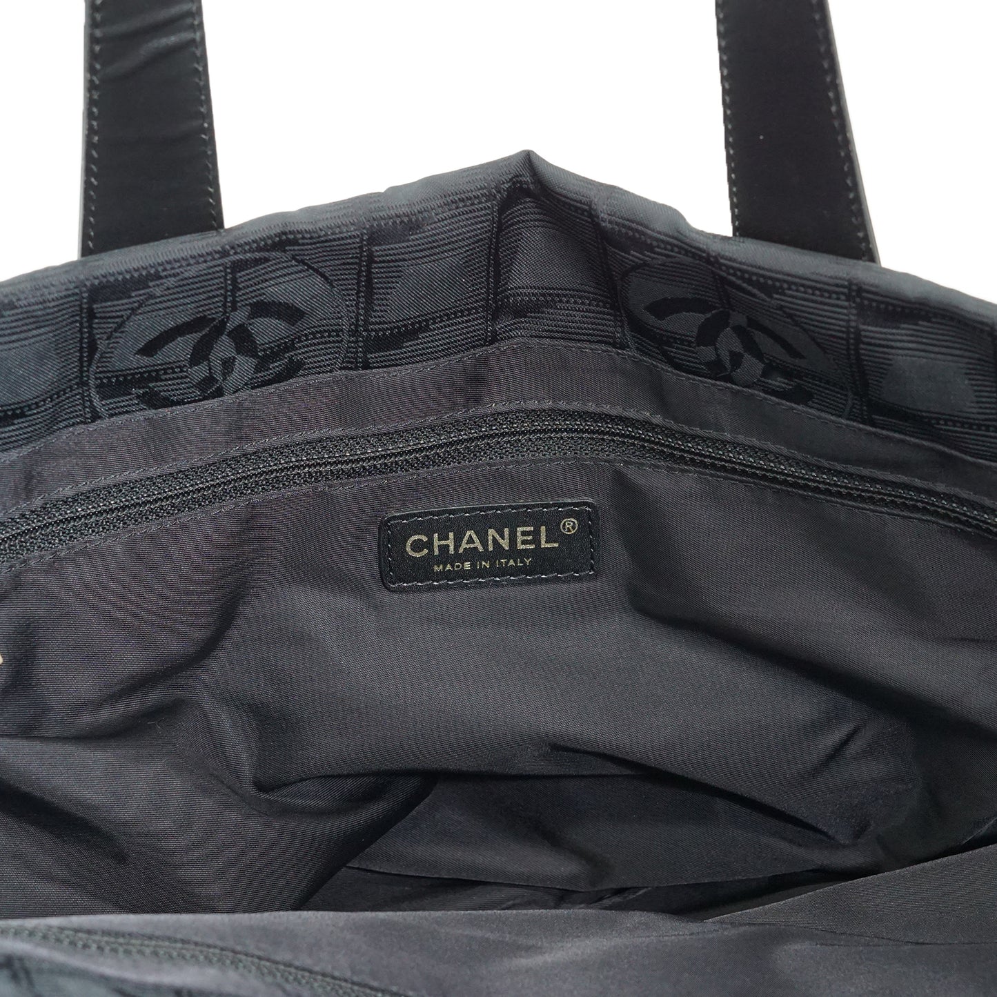 New Travel Line Nylon Tote MM