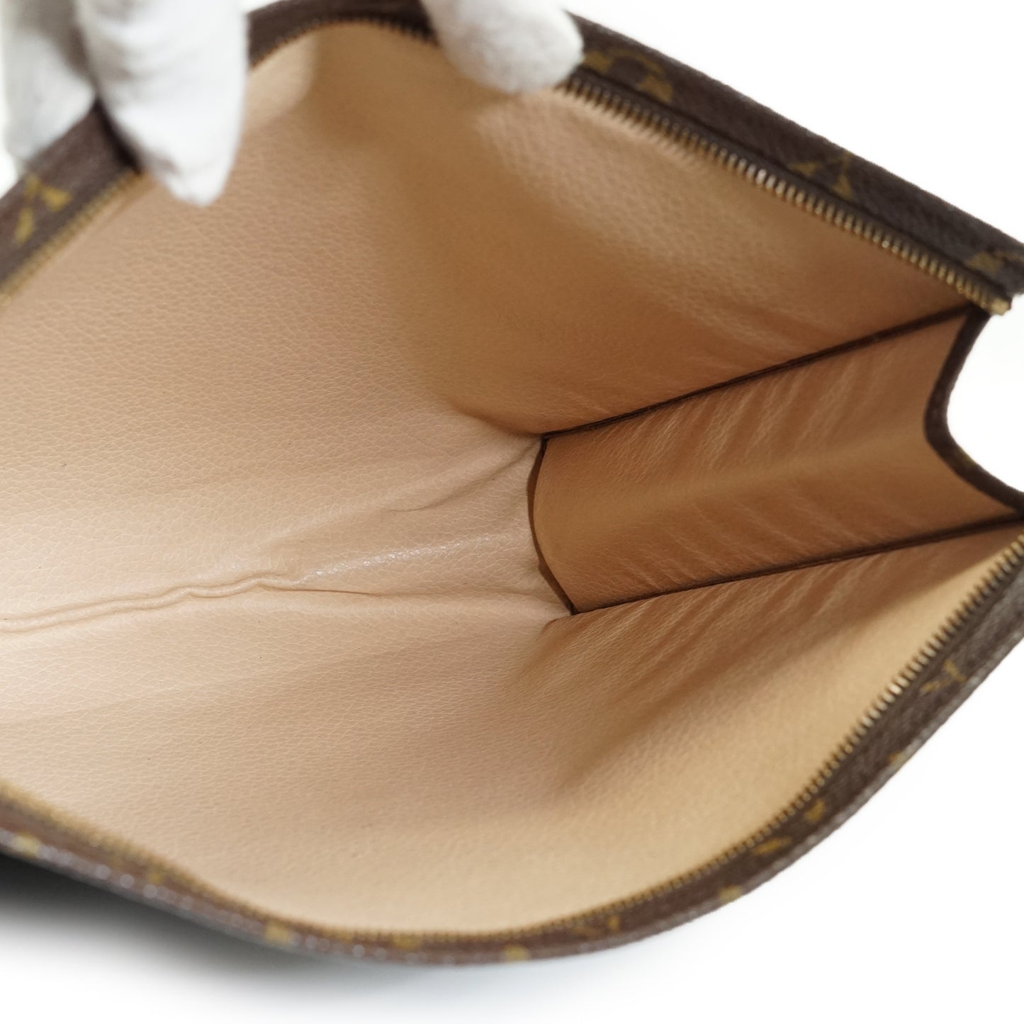 Monogram Poche Toilette 26