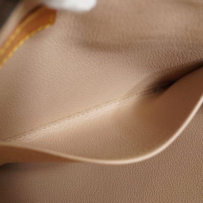 Monogram Sac Plat