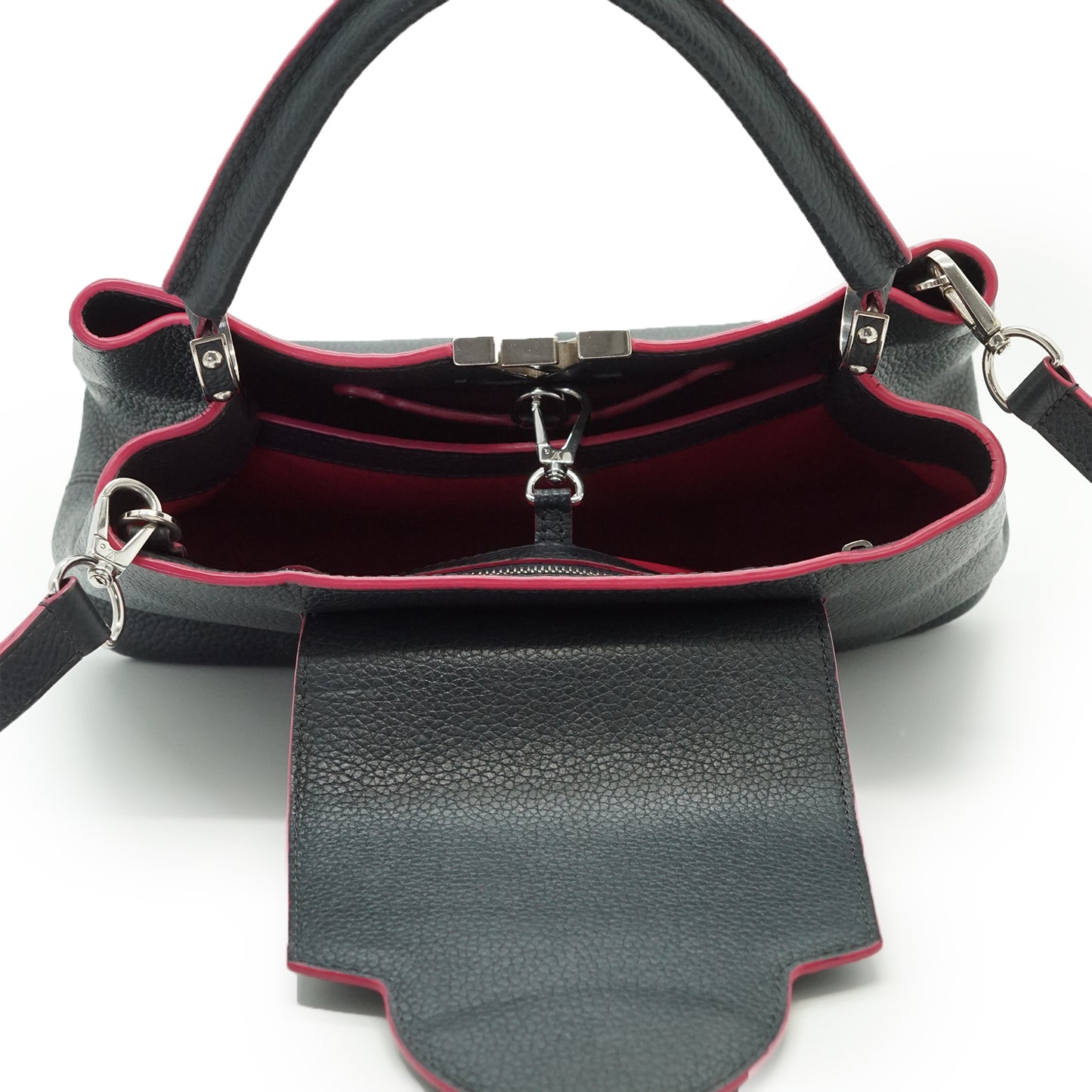 Capucines MM Taurillon Leather Noir Flamingo Limited Edition