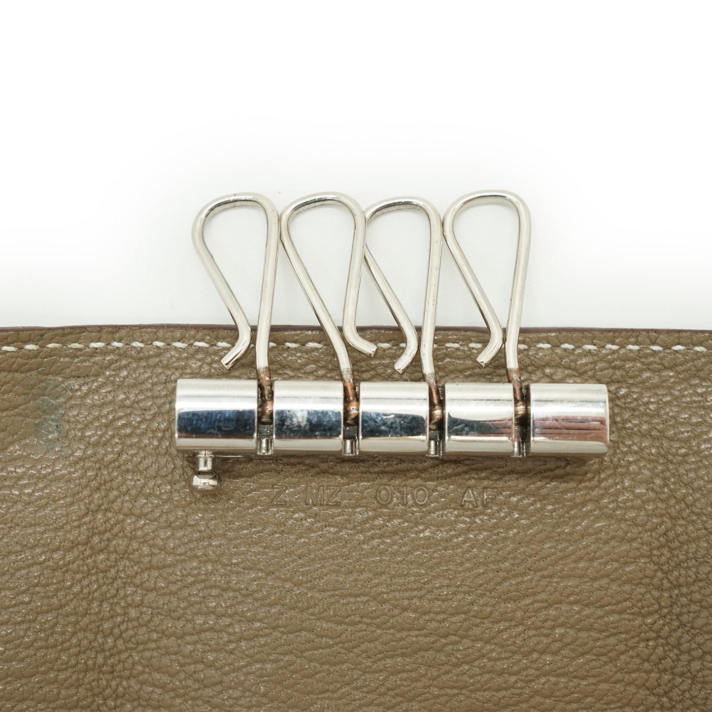 Epsom Etoupe Palladium Bearn 4-row Key Case