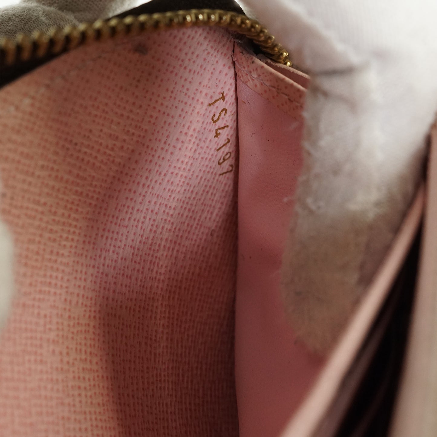 Monogram Dog Zippy Long Wallet Rose Ballerine Valentine Limited Edition