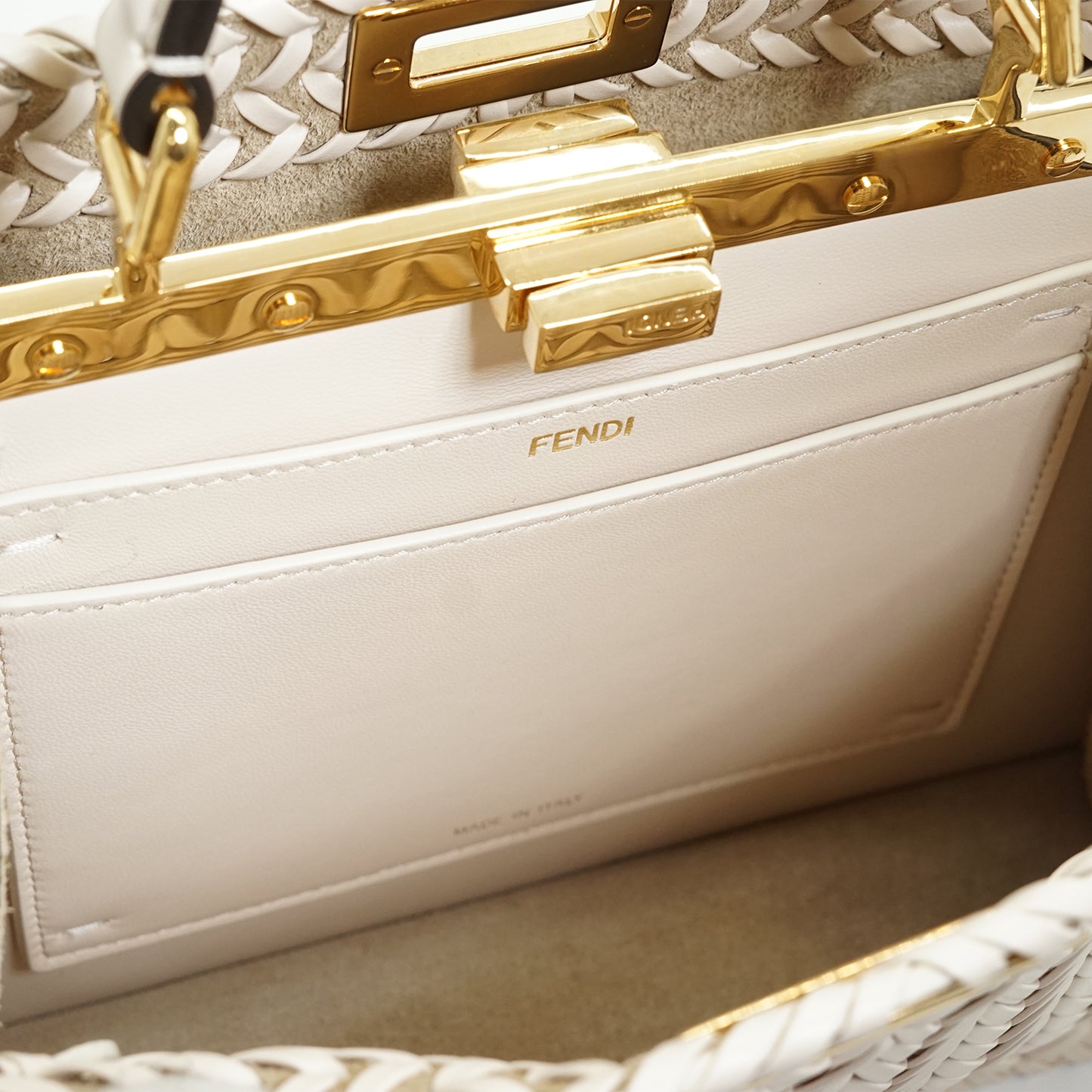 ISeeU Peekaboo Wowen Leather Small