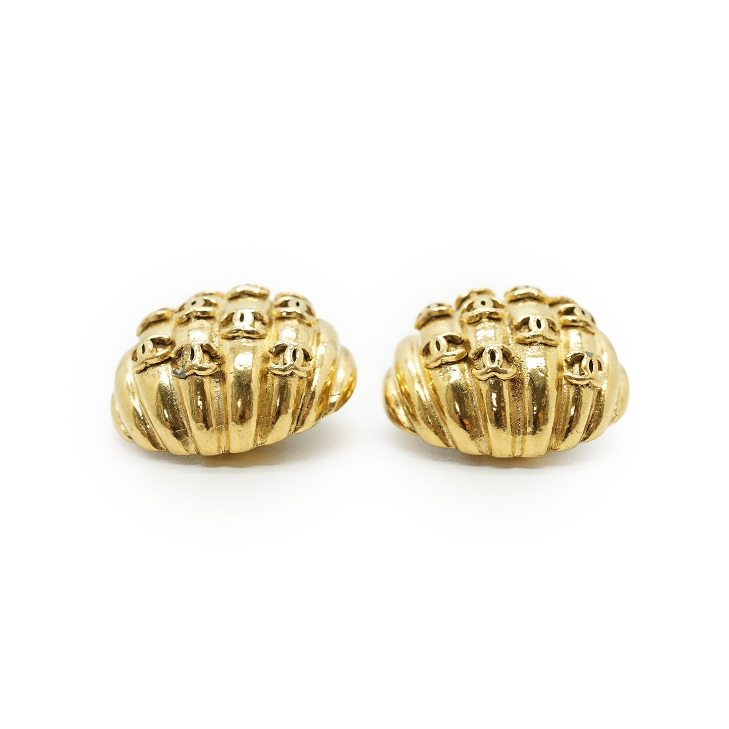 Vintage Multiple CC Shell Clip-on Earrings GP