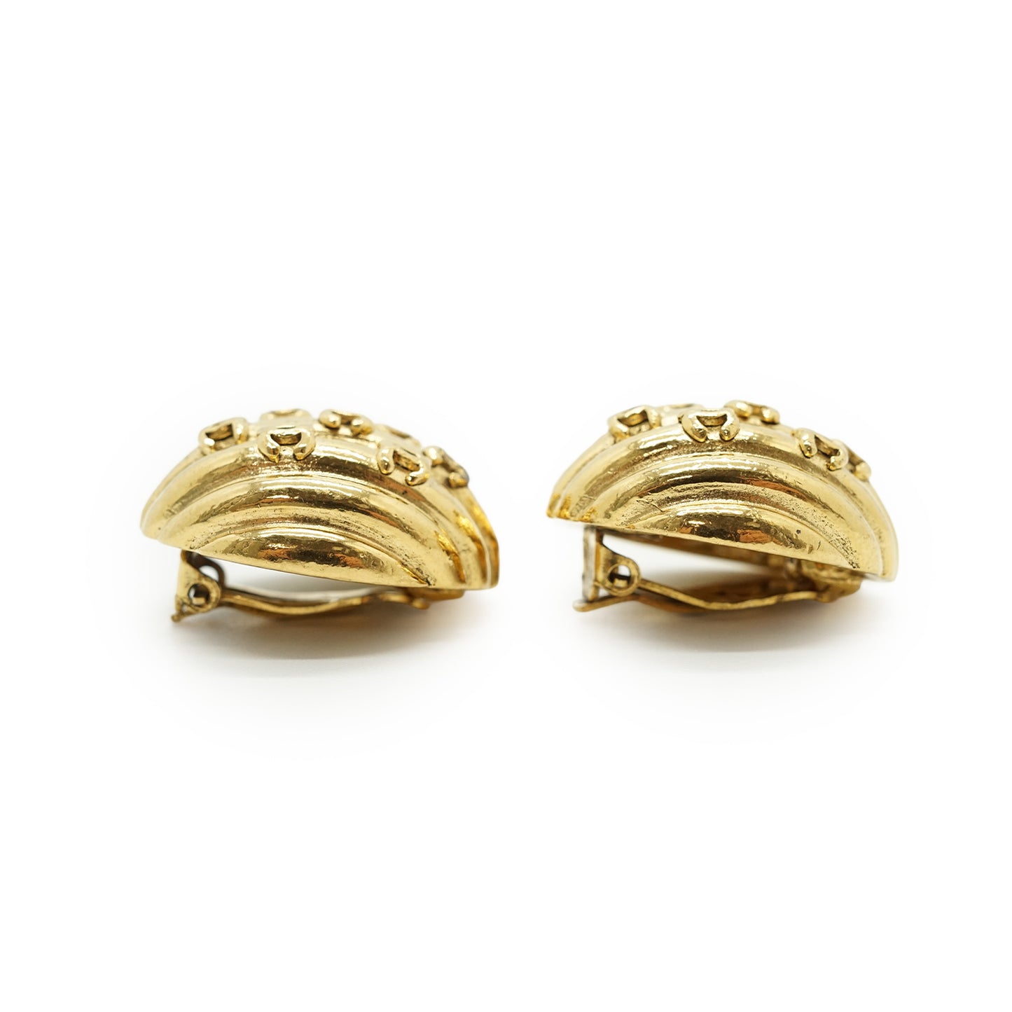 Vintage Multiple CC Shell Clip-on Earrings GP