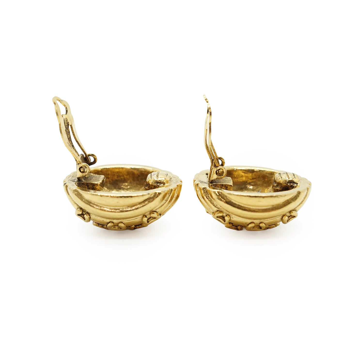 Vintage Multiple CC Shell Clip-on Earrings GP