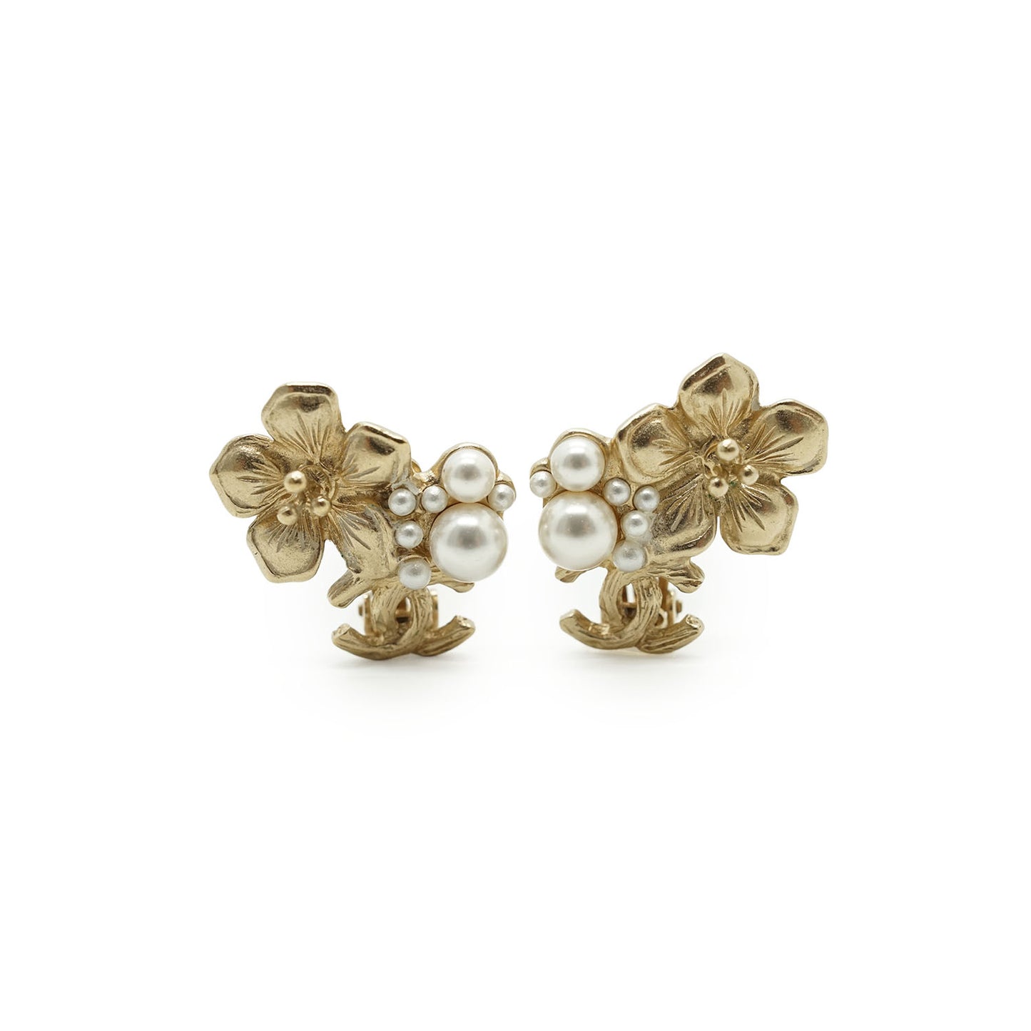 CC Camellia Flower Faux Pearl Clip-on Earrings GP