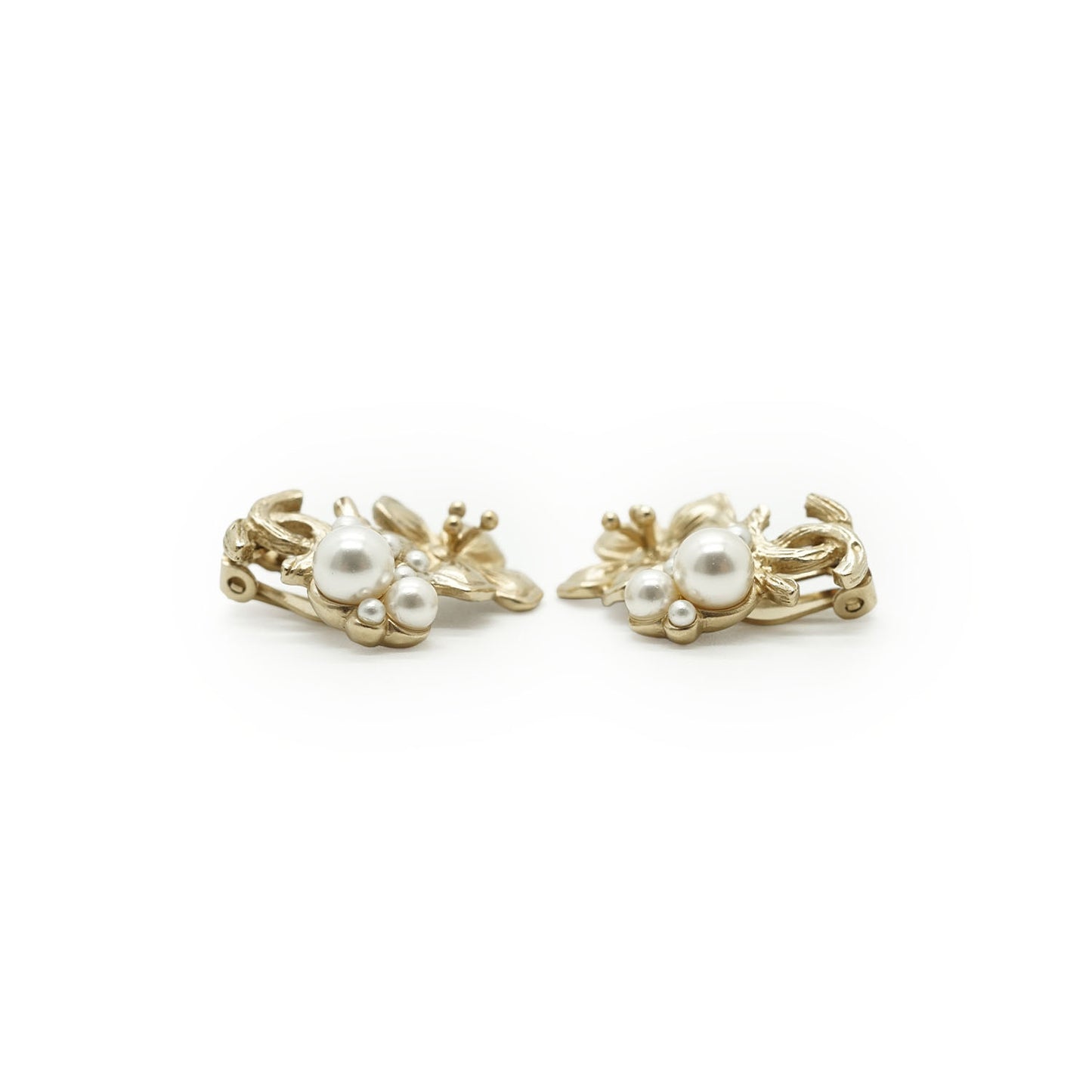CC Camellia Flower Faux Pearl Clip-on Earrings GP