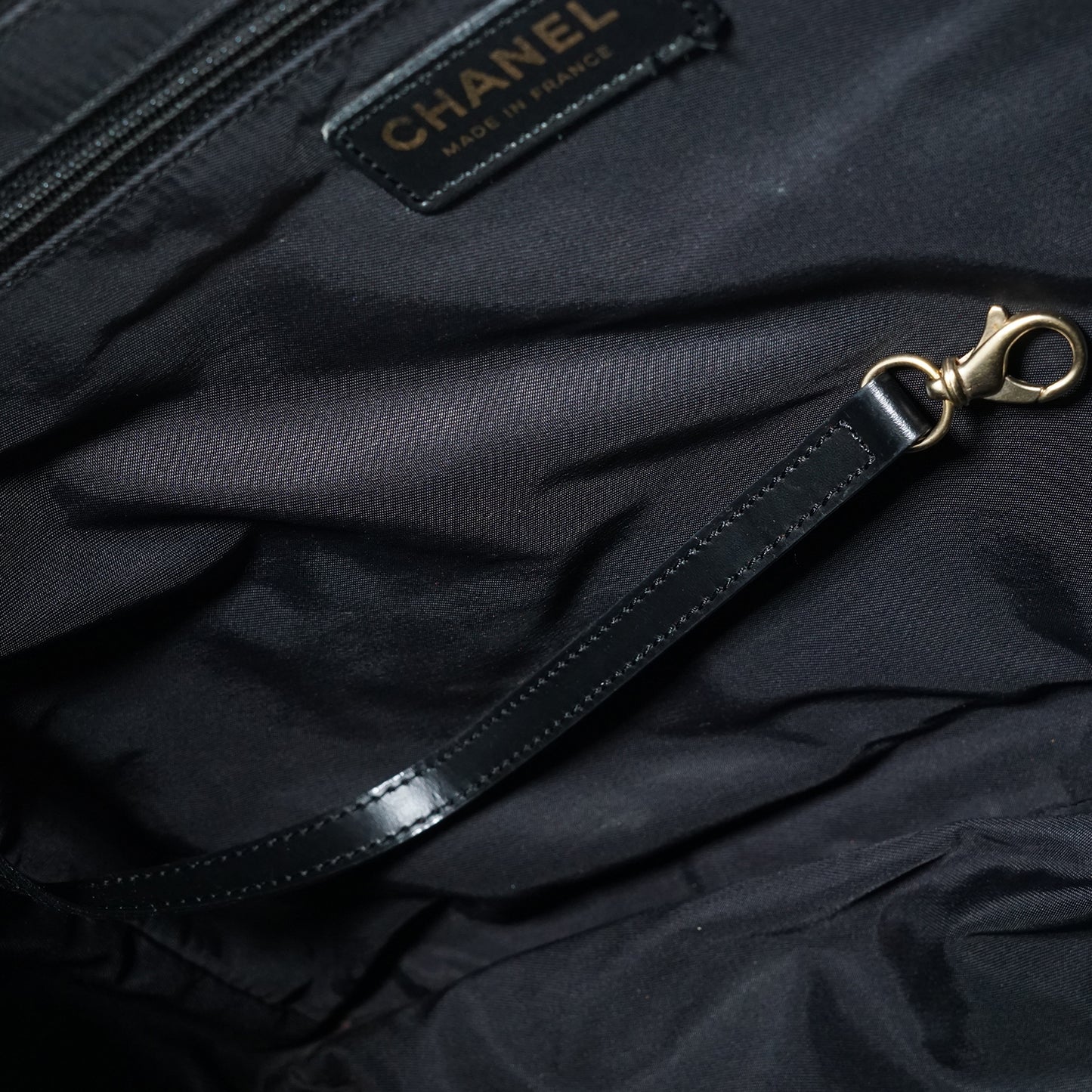 New Travel Line Nylon Tote MM