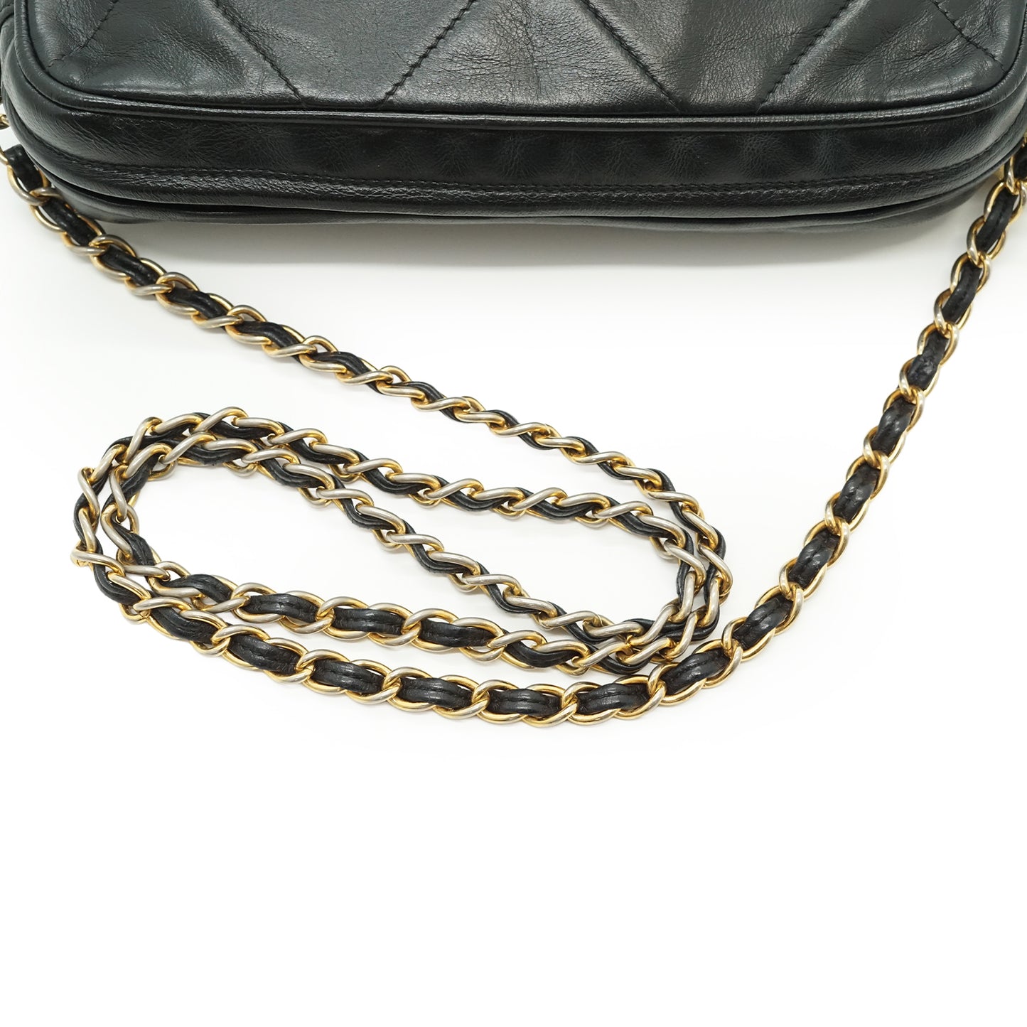 CC Lambskin Fringe Diamond-Quilted Chain Shoulder Camera Bag