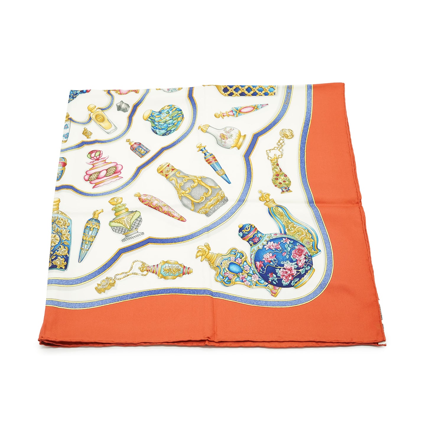 Qu'importe le flacon, pourvu qu'on ait l'ivresse Silk Carre 90